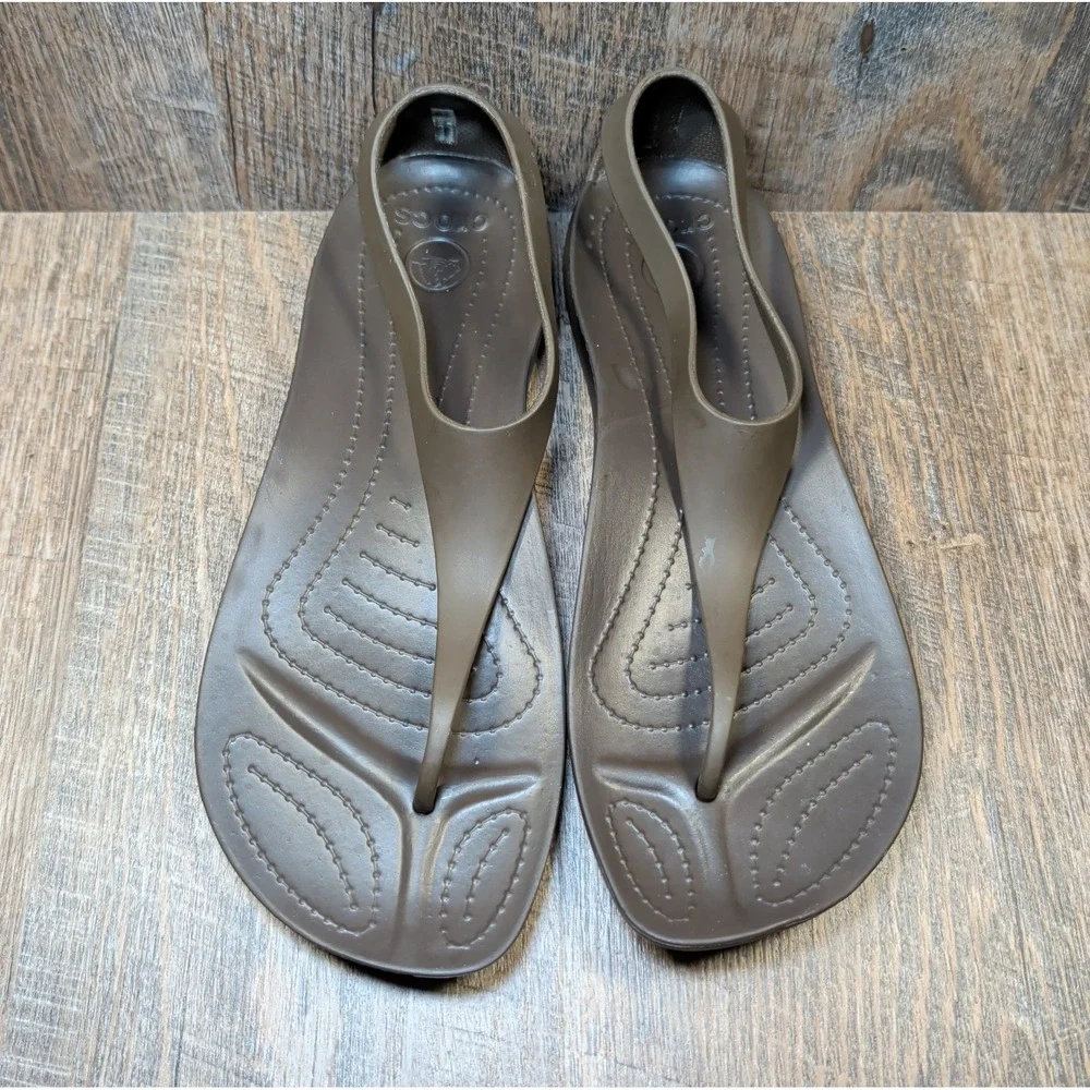Crocs Serena Sexi Espresso Brown T-strap Thong Sandals Women's Size 9 Casual